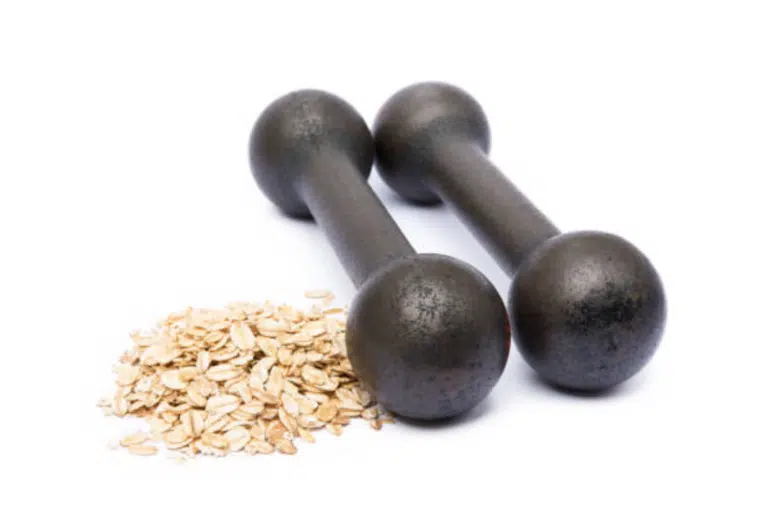 What are the benefits of oatmeal in bodybuilding?