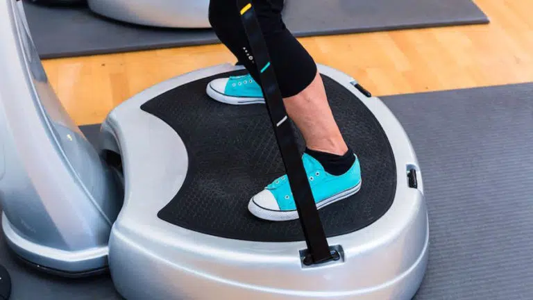 What is the purpose of the vibration platform for athletes?