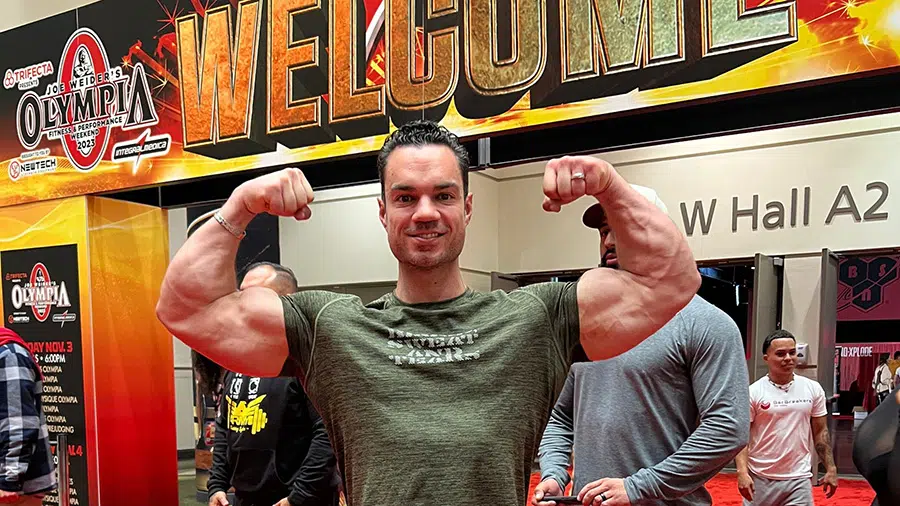 Le coach sportif Julien Quaglierini à l'événement Mr Olympia 2023 qui s'est déroulé à Orlando.