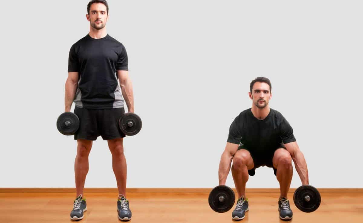 Two images of a man performing a dumbbell squat: the one on the left in the starting position (standing), the one on the right during the movement (knees bent).